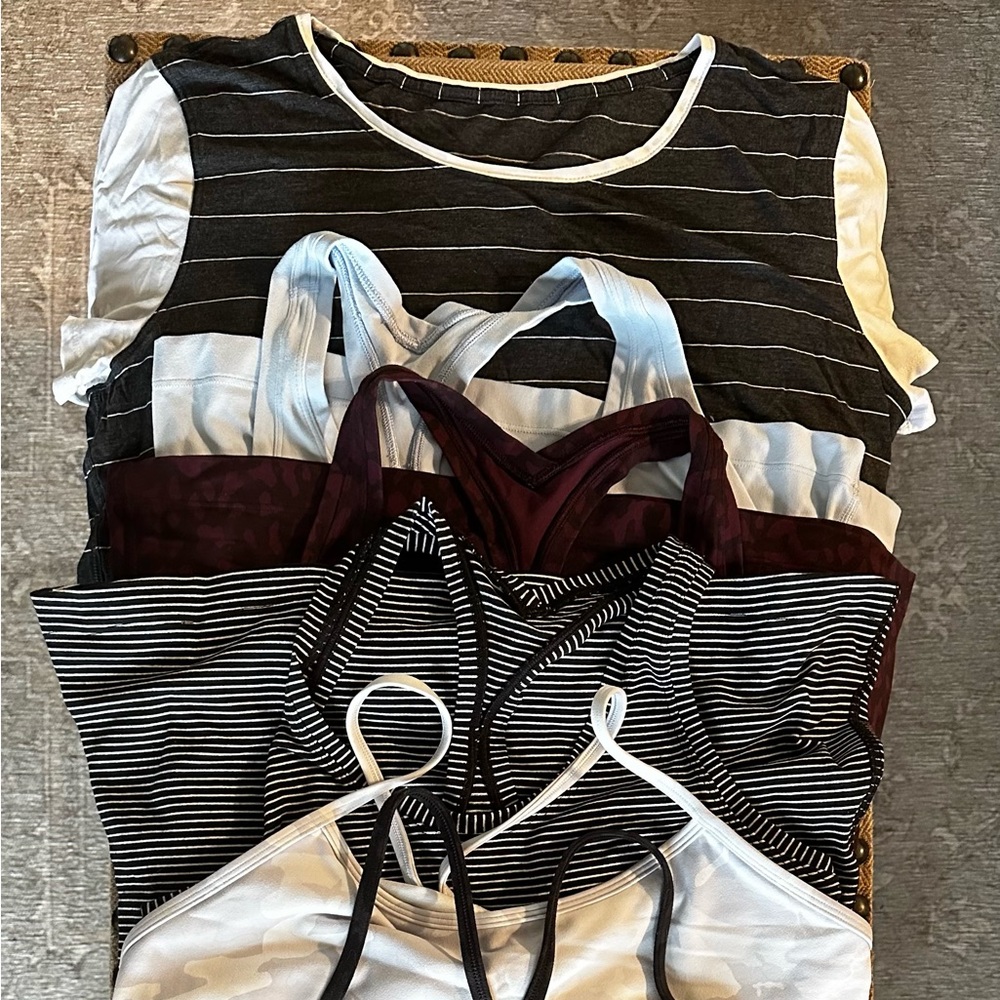 8 as 10 Lululemon tanks and tee